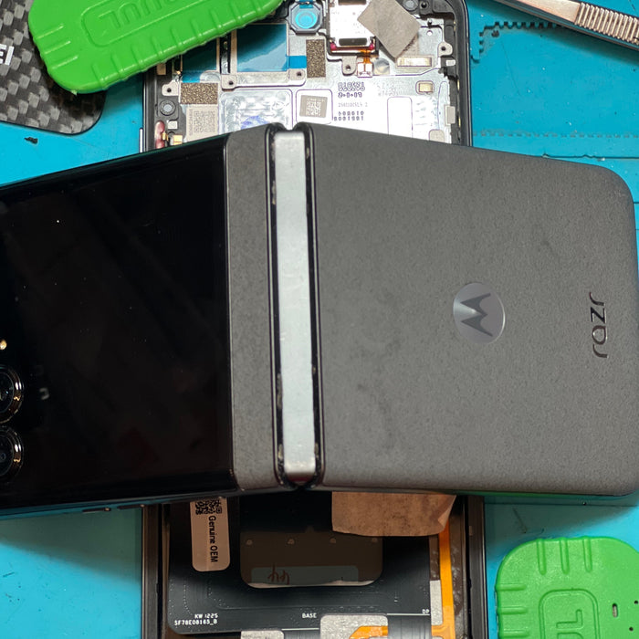 🔧 Riparazioni Complesse su Smartphone FOLD: Samsung, Honor, Motorola | TEC Store Italia