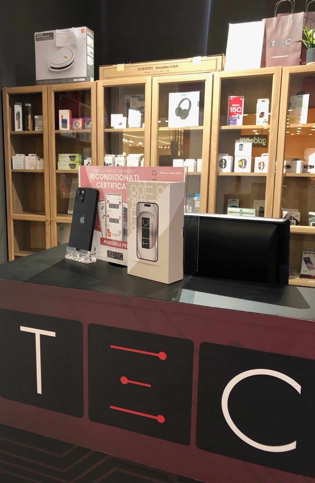 🔧 TEC Store Italia: tecnologia, assistenza e innovazione nei tuoi centri commerciali di fiducia